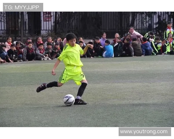 阳春逸夫小学足球明星展现青春风采助力校园体育发展